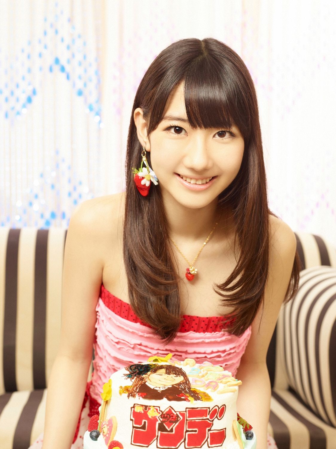 柏木由纪(Kashiwagi Yuki)《プレゼント》[YS Web]高清写真图Vol.508