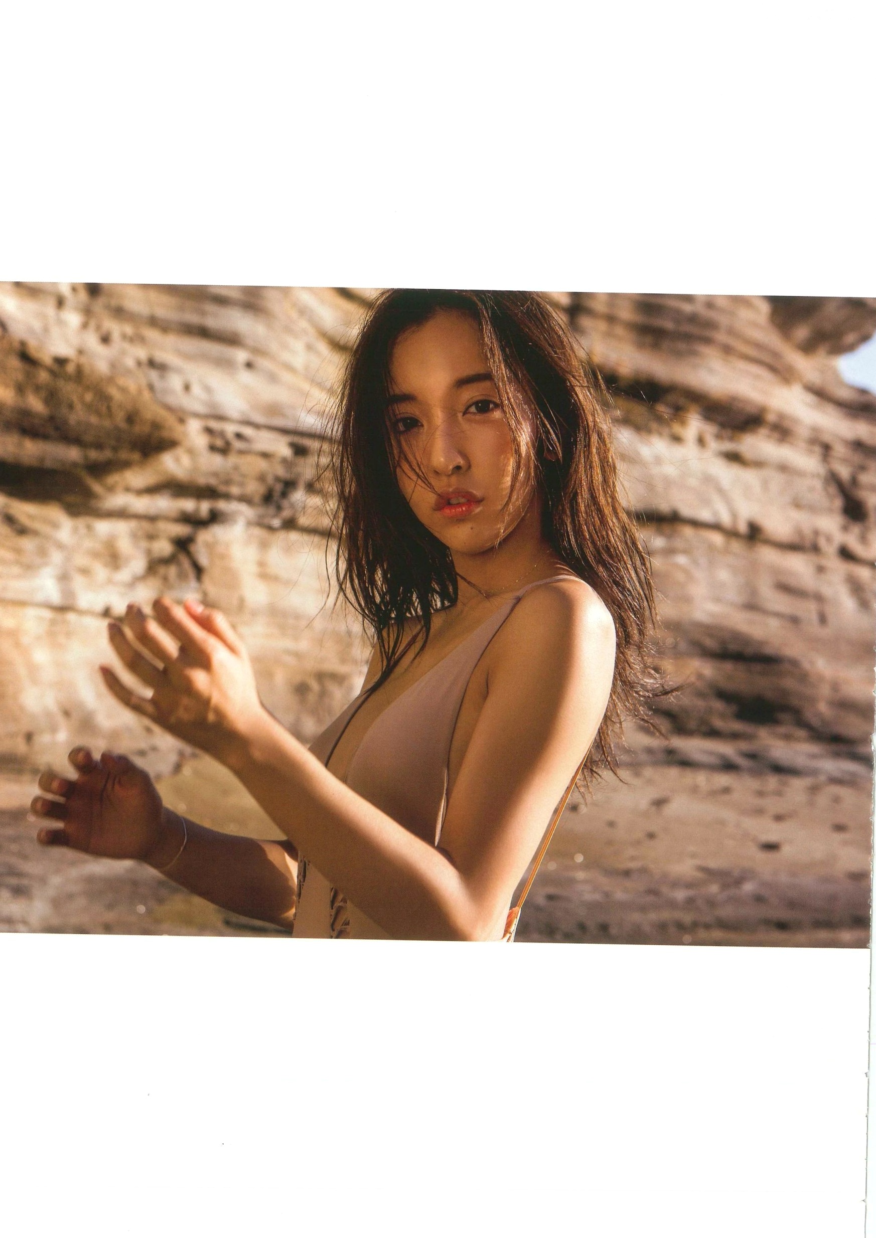 Gallery - PB写真集_板野友美《release》_夏日海边度假风格写真_阳光下的湿身诱惑与清纯魅力日本比基尼湿身清新治愈系 板野友美女神私房照_秀色女神 - image 123