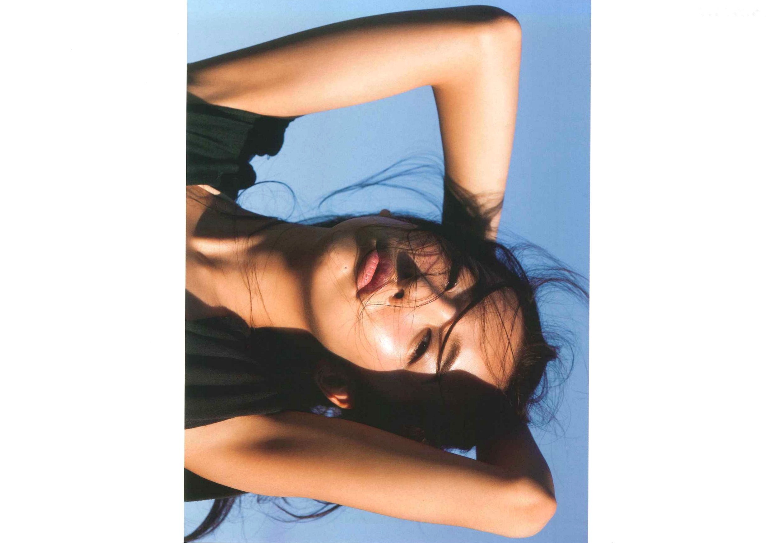 Gallery - PB写真集_板野友美《release》_夏日海边度假风格写真_阳光下的湿身诱惑与清纯魅力日本比基尼湿身清新治愈系 板野友美女神私房照_秀色女神 - image 136