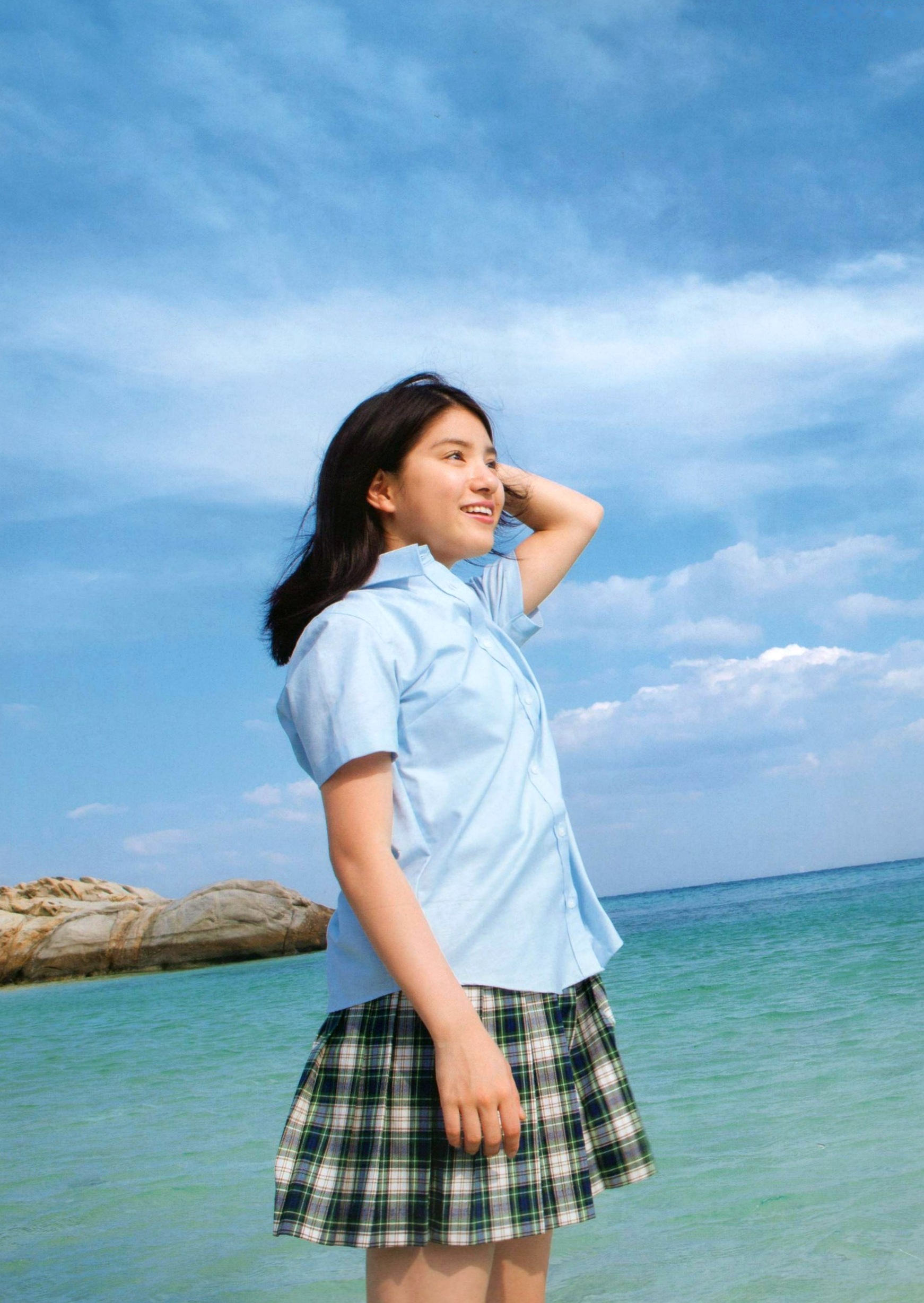 Gallery - 川岛海荷《Umikaze》精选辑：清纯校园制服、唯美海滩度假与治愈系生活瞬间，极致展现少女自然魅力清纯治愈系日本清新制服气质 川岛海荷女神私房照_秀色女神 - image 35