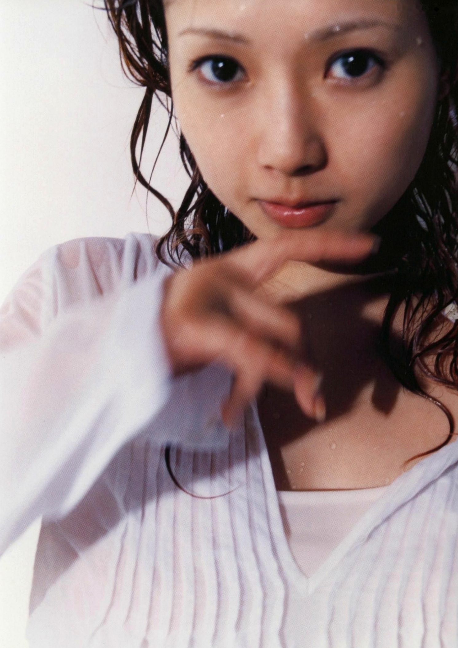 Gallery - 安倍夏美《Fu》经典写真：红衣比基尼的沙滩活力与居家清新随拍清纯日本性感治愈系 安倍夏美女神私房照_秀色女神 - image 75