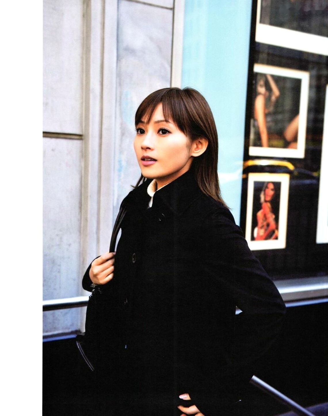 Gallery - 安倍夏美《Subway》写真集：优雅气质女神居家私服与街拍魅力大赏日本气质治愈系私房照 安倍夏美女神私房照_秀色女神 - image 32