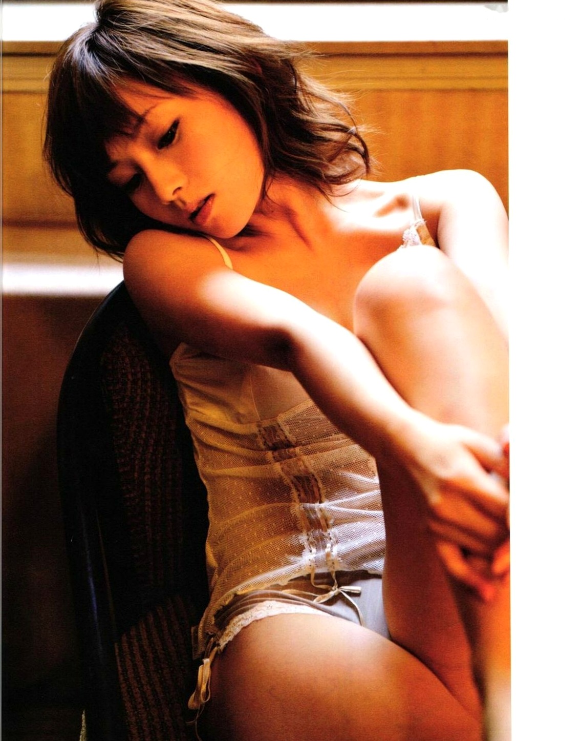 Gallery - 安倍夏美《Subway》写真集：优雅气质女神居家私服与街拍魅力大赏日本气质治愈系私房照 安倍夏美女神私房照_秀色女神 - image 72