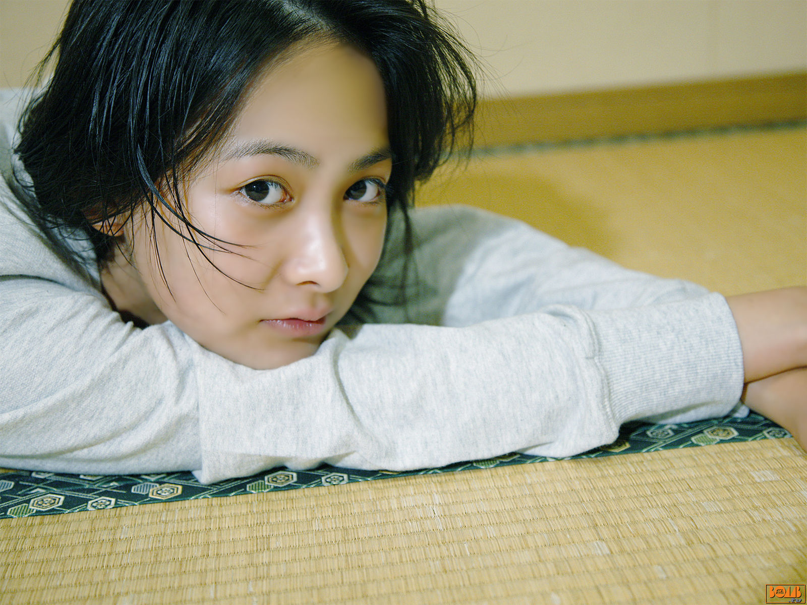谷村美月-[Bomb.TV]高清写真图套图写真图集2008-10