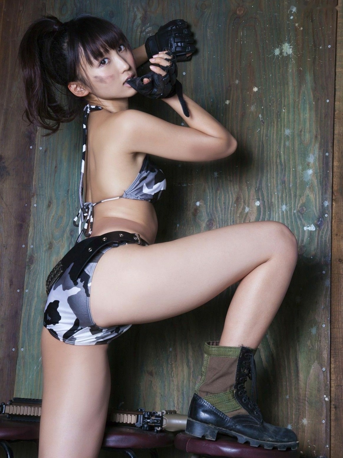 Gallery - Sabra写真集：吉木りさ《OFFENSE & DEFENSE》演绎比基尼、兔女郎与野性迷彩军装风尚，展现极致性感与多元魅力写真合集日本性感角色扮演比基尼尤物 吉木梨纱女神私房照_秀色女神 - image 19