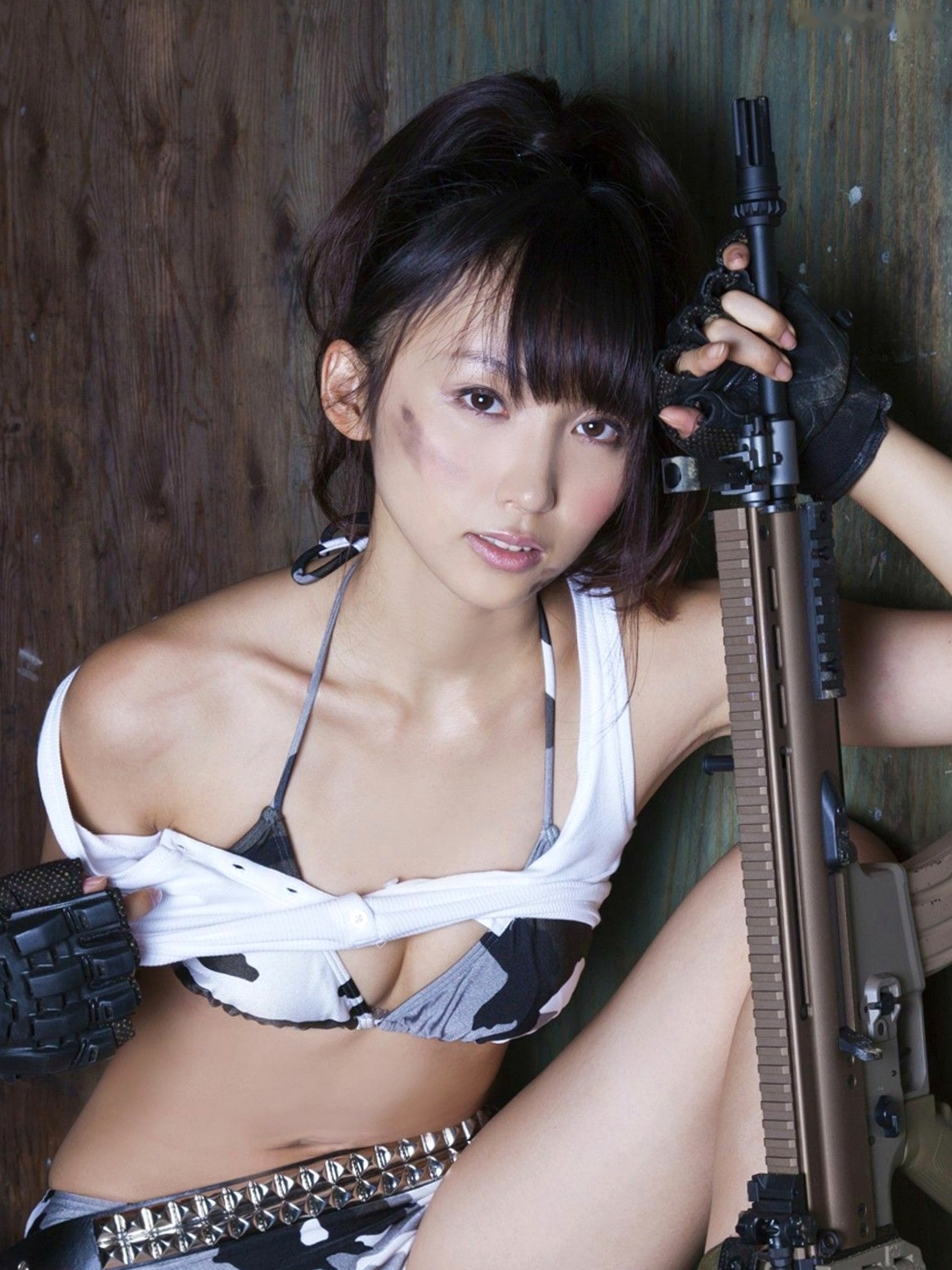 Gallery - Sabra写真集：吉木りさ《OFFENSE & DEFENSE》演绎比基尼、兔女郎与野性迷彩军装风尚，展现极致性感与多元魅力写真合集日本性感角色扮演比基尼尤物 吉木梨纱女神私房照_秀色女神 - image 21
