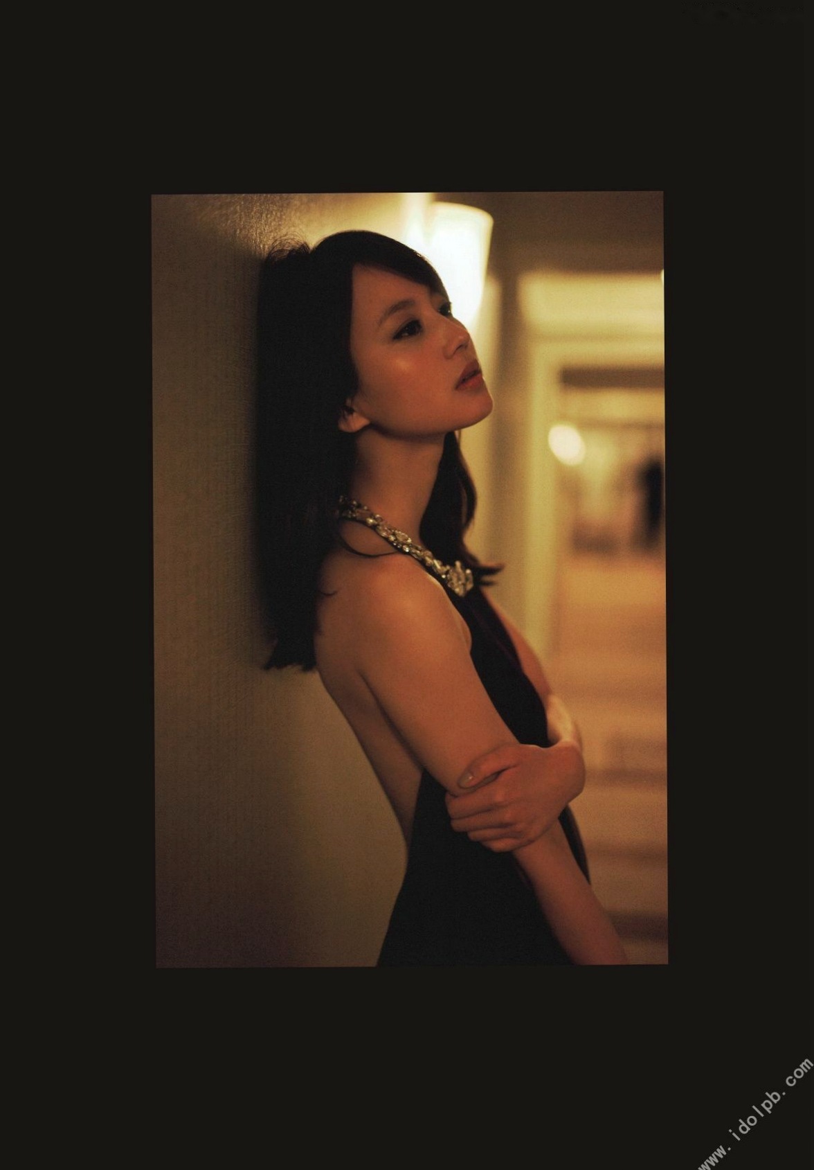Gallery - 堀北真希《Dramatic》高清写真集，唯美都市街拍与时尚造型，尽显知性清冷女神气质[106P]气质清新街拍女神日本 堀北真希女神私房照_秀色女神 - image 10