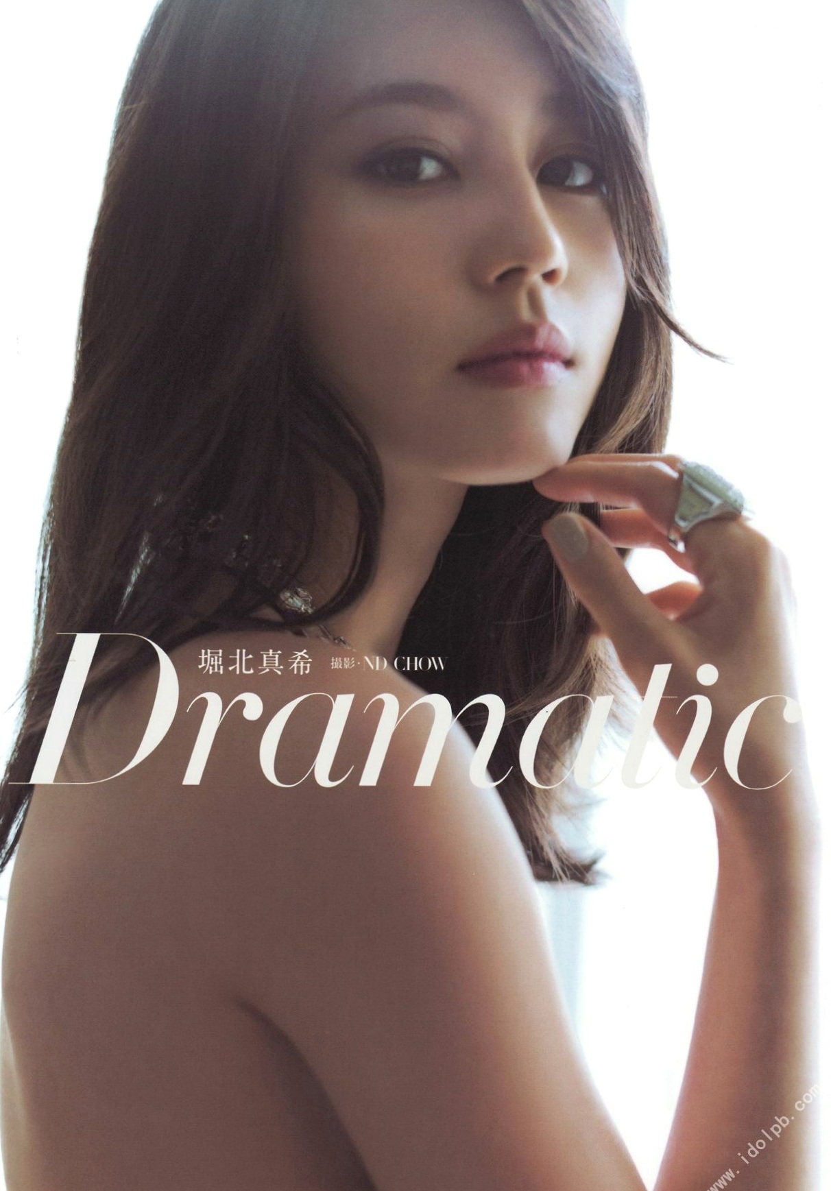 Gallery - 堀北真希《Dramatic》高清写真集，唯美都市街拍与时尚造型，尽显知性清冷女神气质[106P]气质清新街拍女神日本 堀北真希女神私房照_秀色女神 - image 22