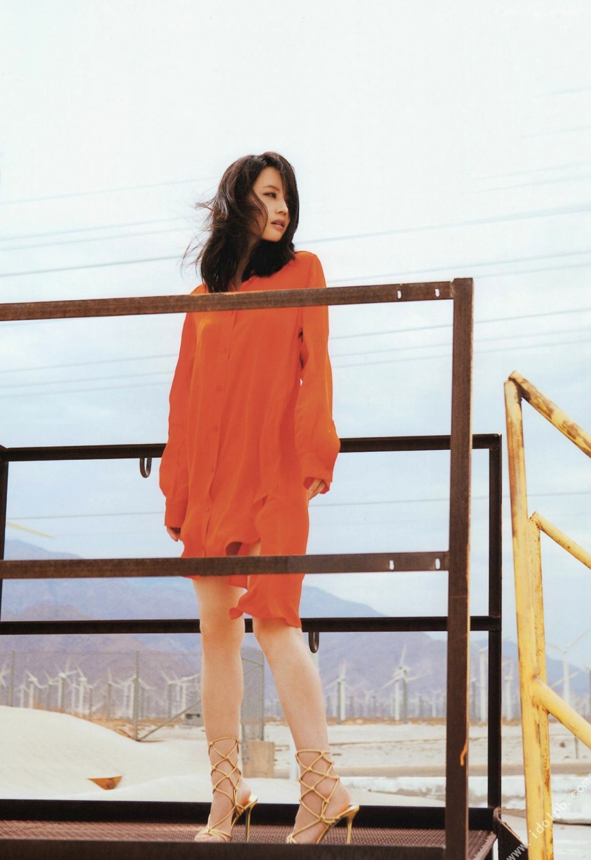 Gallery - 堀北真希《Dramatic》高清写真集，唯美都市街拍与时尚造型，尽显知性清冷女神气质[106P]气质清新街拍女神日本 堀北真希女神私房照_秀色女神 - image 69