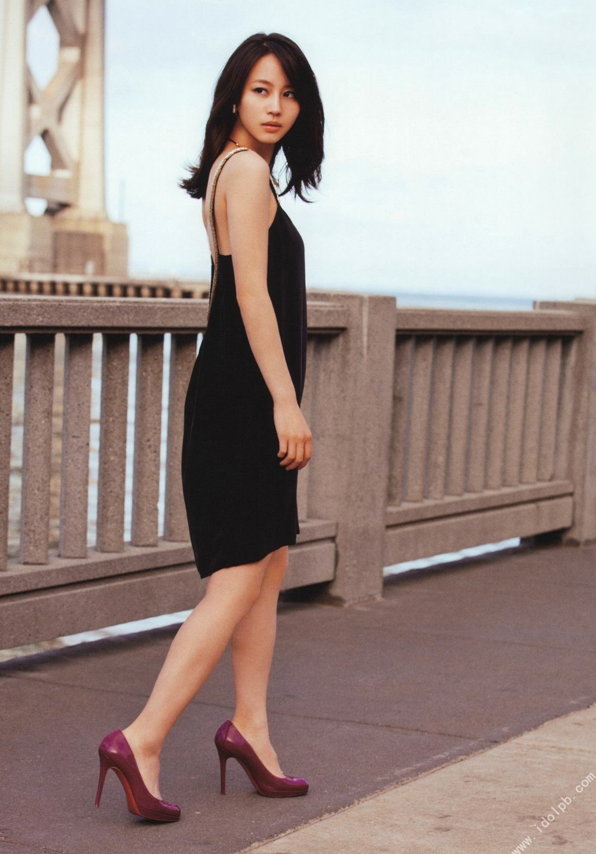 Gallery - 堀北真希《Dramatic》高清写真集，唯美都市街拍与时尚造型，尽显知性清冷女神气质[106P]气质清新街拍女神日本 堀北真希女神私房照_秀色女神 - image 88