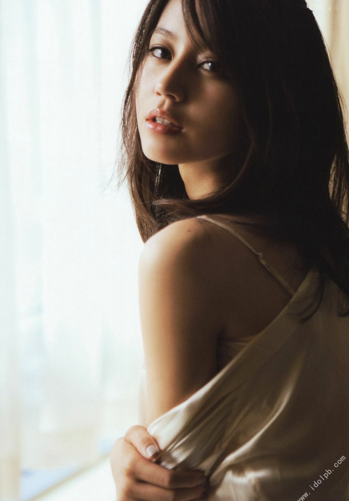 Gallery - 堀北真希《Dramatic》高清写真集，唯美都市街拍与时尚造型，尽显知性清冷女神气质[106P]气质清新街拍女神日本 堀北真希女神私房照_秀色女神 - image 100