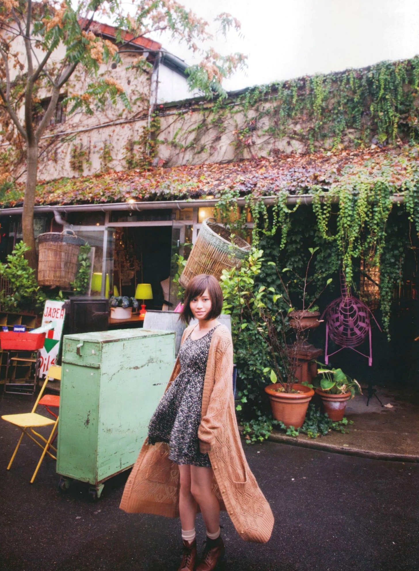 Gallery - 前田敦子《不器用》写真集：日系清新旅拍，记录治愈系甜美女孩街头生活日常日本清纯治愈系街拍 前田敦子女神私房照_秀色女神 - image 8