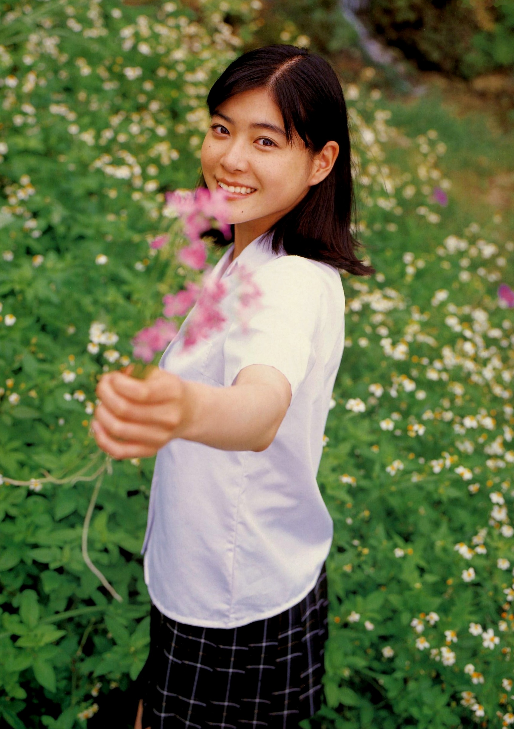 Gallery - Juri Ueno 上野树里《JURI First》写真集，早期纯真海滩假日，清纯清新少女风日本清纯治愈系清新 上野树里女神私房照_秀色女神 - image 2