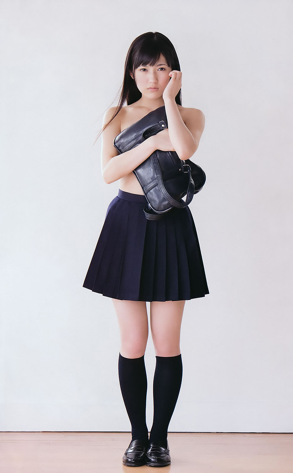 [Weekly Playboy]高清写真图2011 No.21 渡辺麻友 鈴木ふみ奈 石原さとみ 橋本愛 MariEri [41P]高清写真图