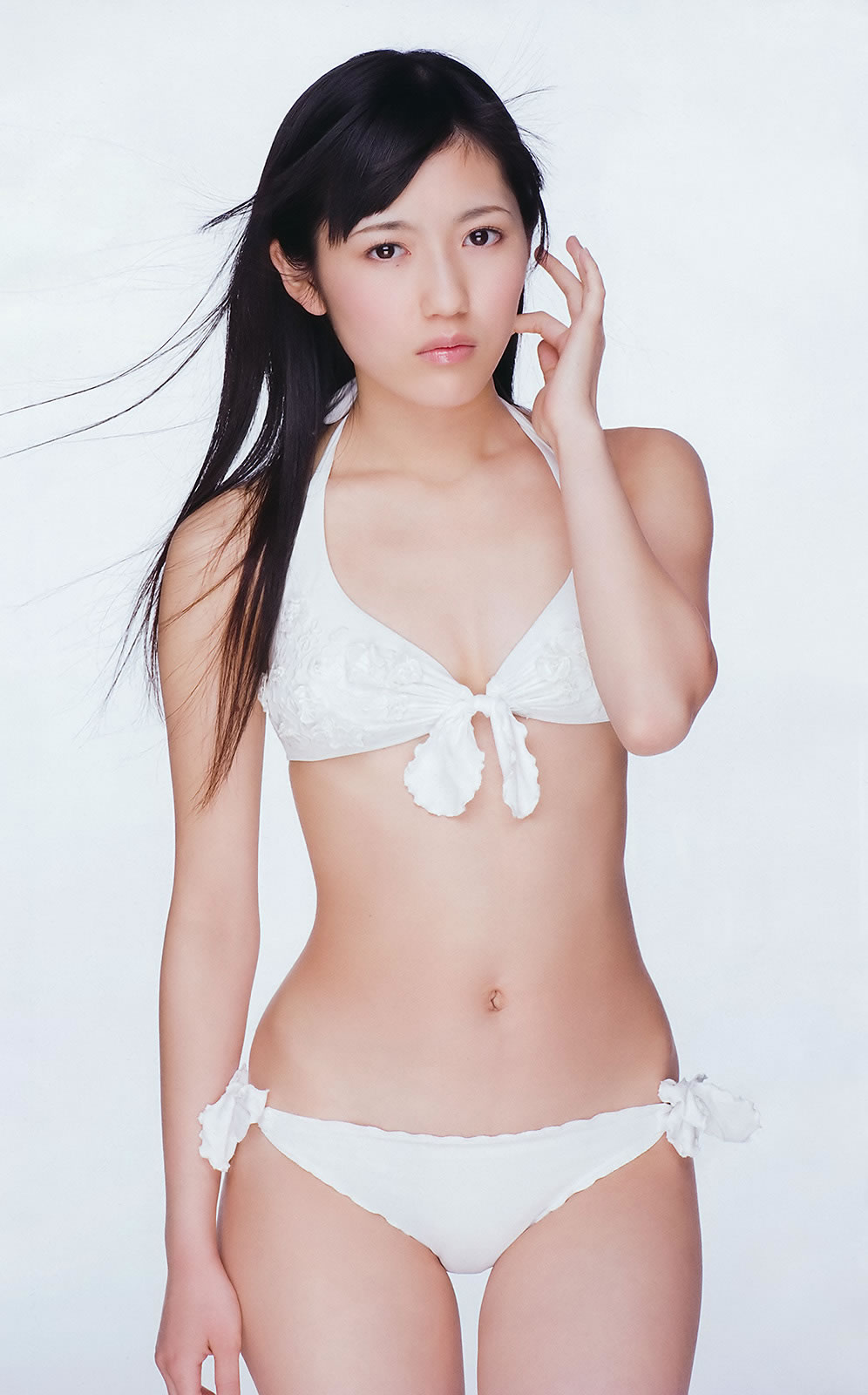 [Weekly Playboy]高清写真图2011 No.21 渡辺麻友 鈴木ふみ奈 石原さとみ 橋本愛 MariEri [41P]高清写真图