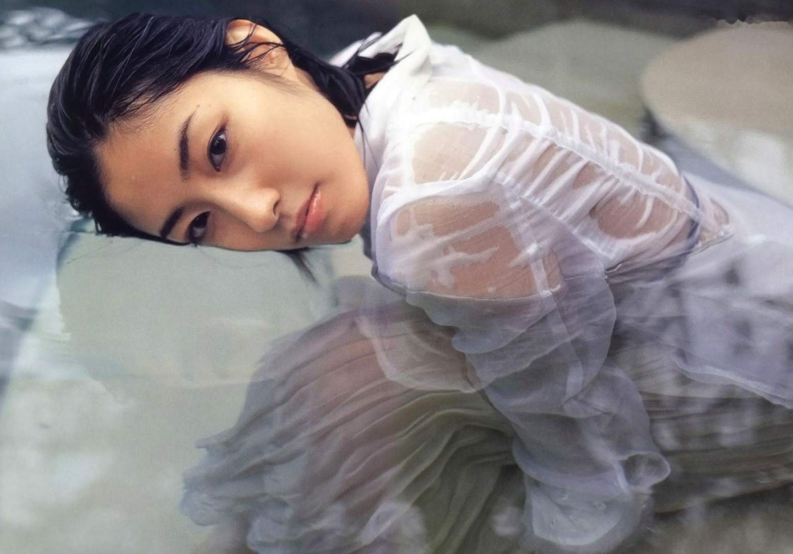 Gallery - 佐藤寛子《情熱》私房写真集：日本性感尤物泳装诱惑、户外与家居实景大尺度美图，尽显迷人曲线性感诱惑日本私房照女神 佐藤宽子女神私房照_秀色女神 - image 6