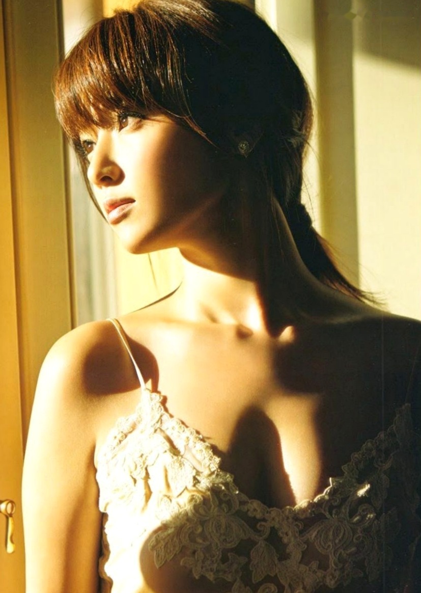 Gallery - PB写真集_深田恭子《(un)touch》高清大图，女神写真私房居家与户外街拍，展现多面性感诱惑魅力 [97P]日本性感诱惑气质清新 深田恭子女神私房照_秀色女神 - image 28