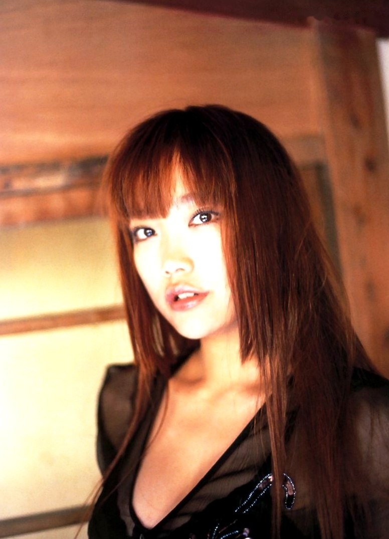 Gallery - 佐藤江梨子《おひっこし》写真集：唯美光影下的艺术写真，极致展现内敛女神气质日本女神气质私房照 佐藤江梨子女神私房照_秀色女神 - image 80