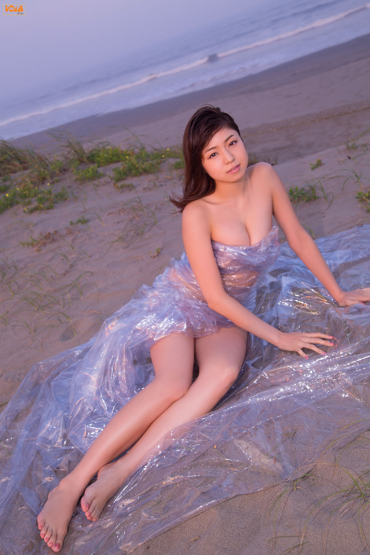 中村静香 [BOMB.tv]高清写真图2013年11月号 GRAVURE Channel
