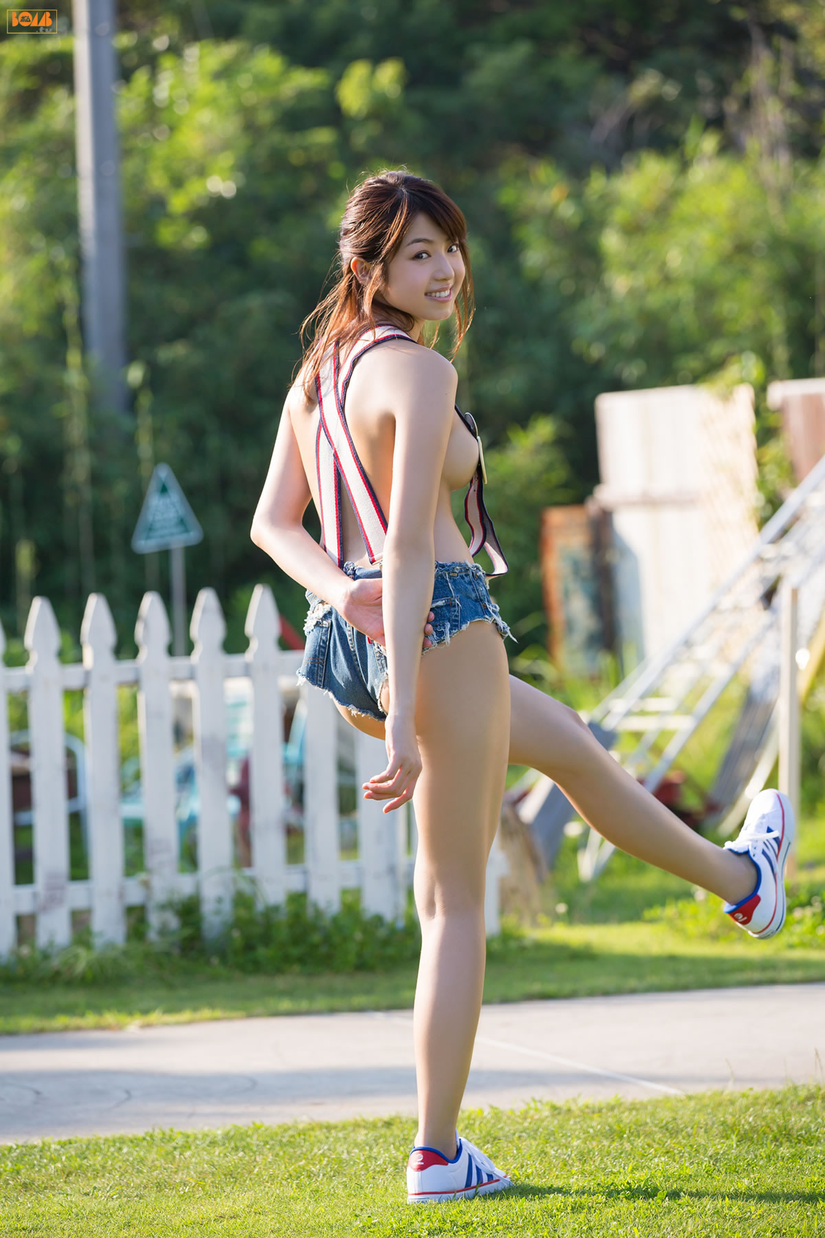 中村静香 [BOMB.tv]高清写真图2013年11月号 GRAVURE Channel