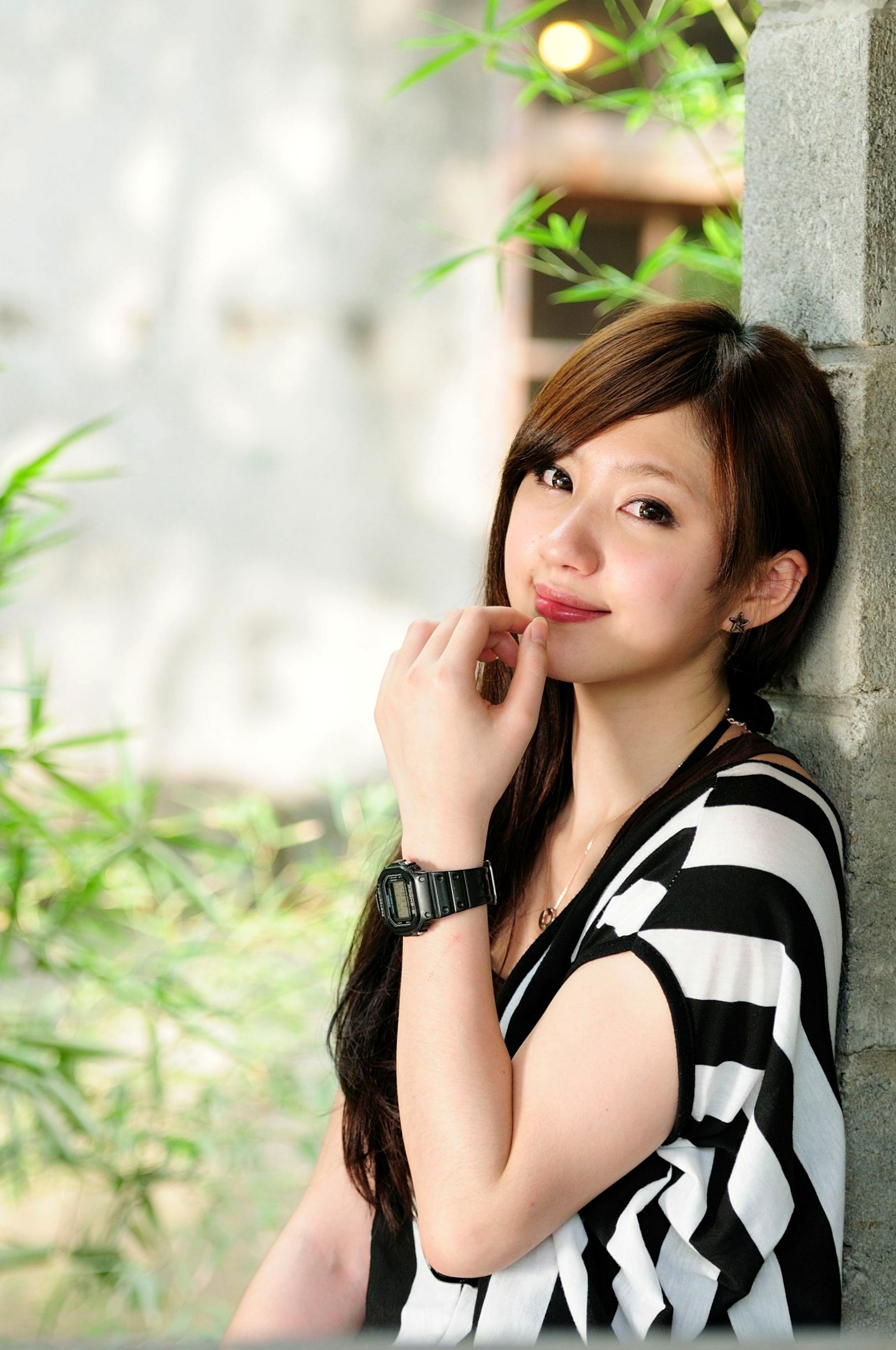 Gallery - 台湾美少女小雅户外随拍：条纹装搭配黑丝尽显清新气质与修长美腿，治愈系街拍写真集台湾街拍清新美腿丝袜 顾莉雅女神私房照_秀色女神 - image 5