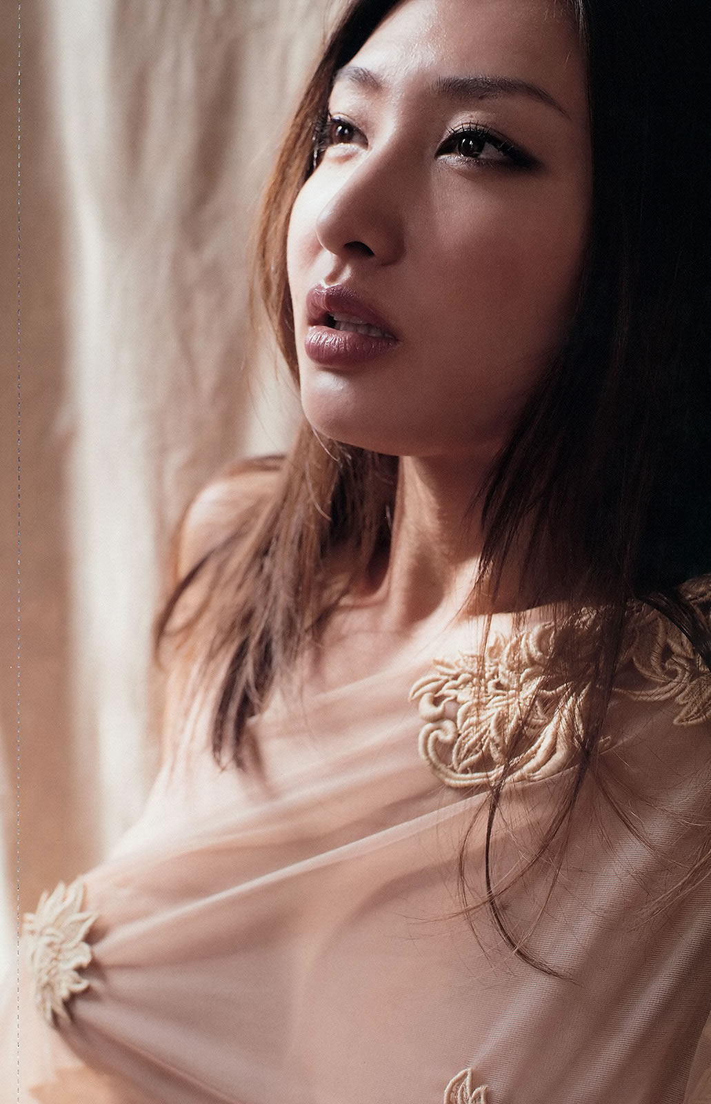 [Weekly Playboy]高清写真图2012 No.45 能年玲奈 AKB48 亜里沙 Ili 太田千晶
