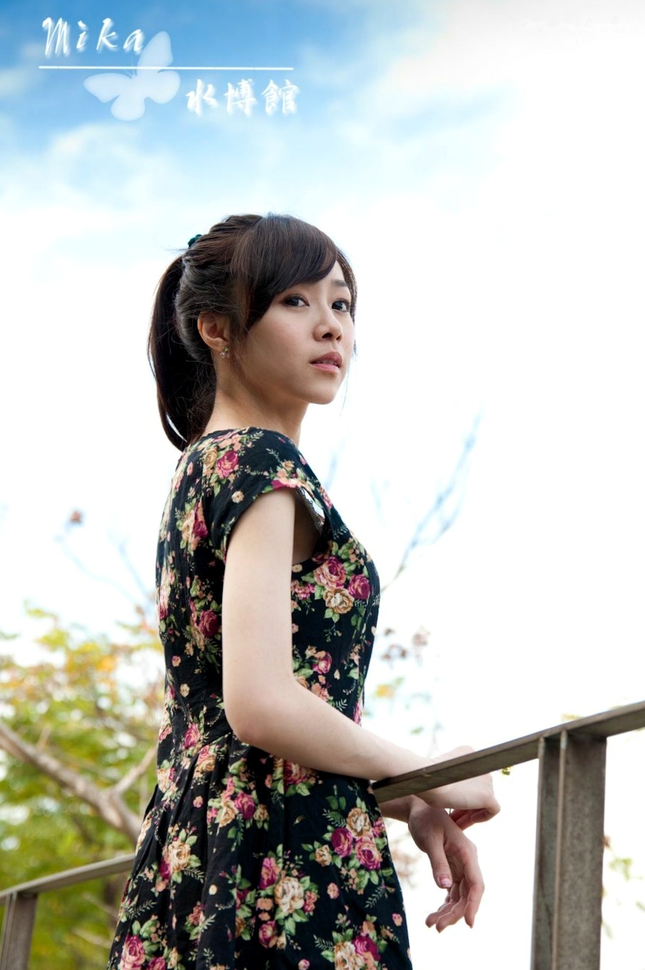 Gallery - 台湾清纯女神Mika户外街拍精选写真，清新甜美穿搭尽显邻家少女气质与动人魅力台湾清纯街拍治愈系清新 萧美卡女神私房照_秀色女神 - image 14