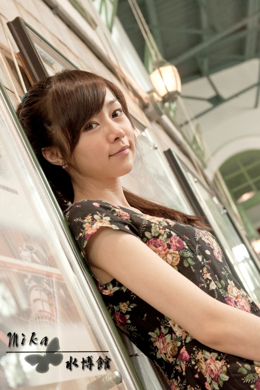 Gallery - 台湾清纯女神Mika户外街拍精选写真，清新甜美穿搭尽显邻家少女气质与动人魅力台湾清纯街拍治愈系清新 萧美卡女神私房照_秀色女神 - image 18