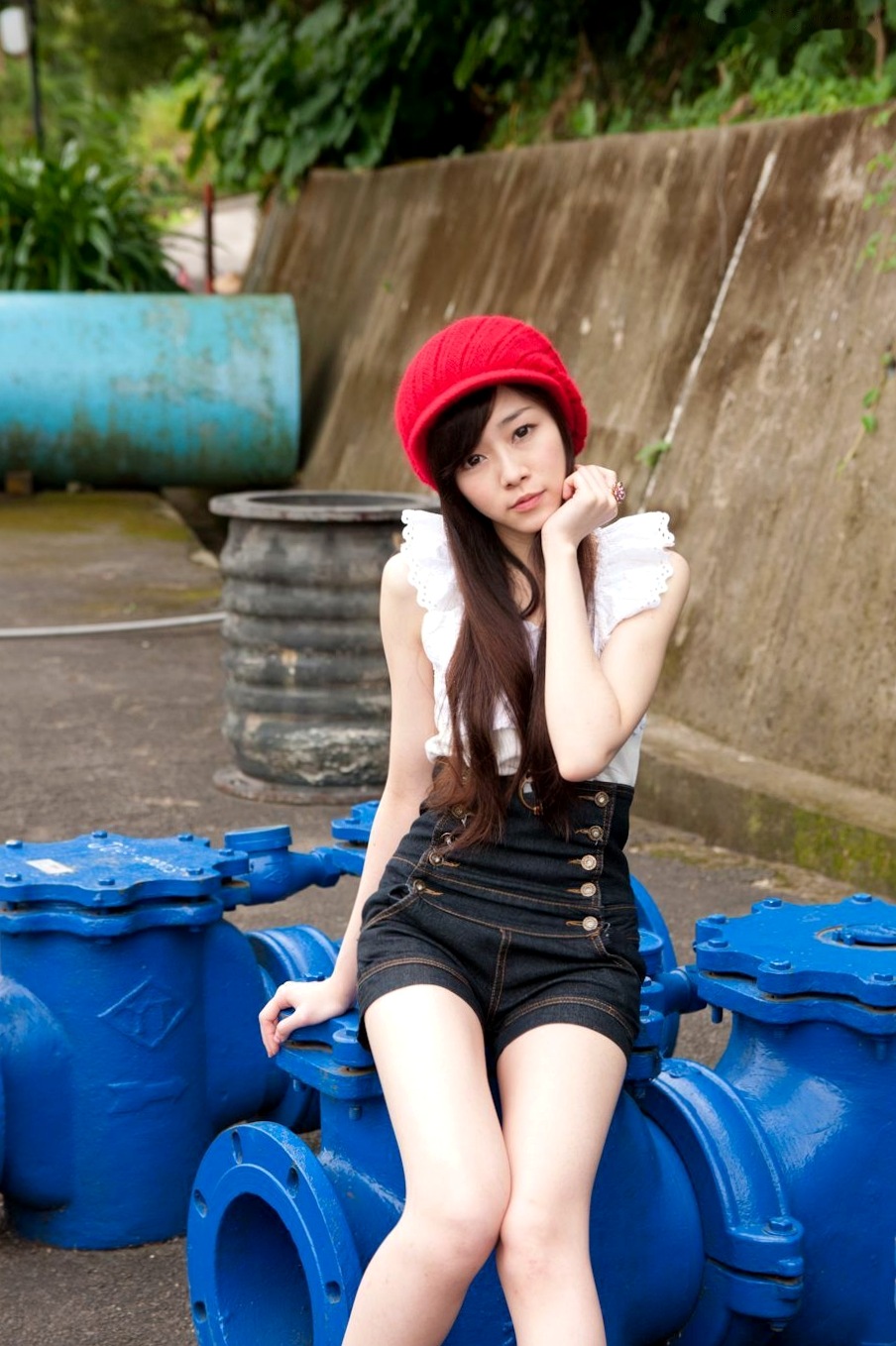 Gallery - 台湾清纯女神Mika户外街拍精选写真，清新甜美穿搭尽显邻家少女气质与动人魅力台湾清纯街拍治愈系清新 萧美卡女神私房照_秀色女神 - image 35
