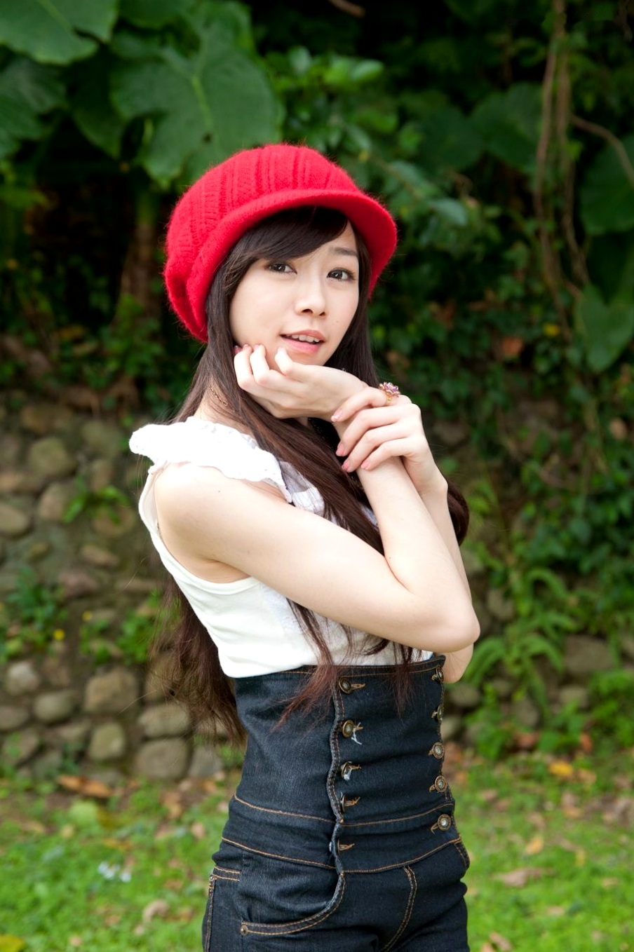 Gallery - 台湾清纯女神Mika户外街拍精选写真，清新甜美穿搭尽显邻家少女气质与动人魅力台湾清纯街拍治愈系清新 萧美卡女神私房照_秀色女神 - image 60