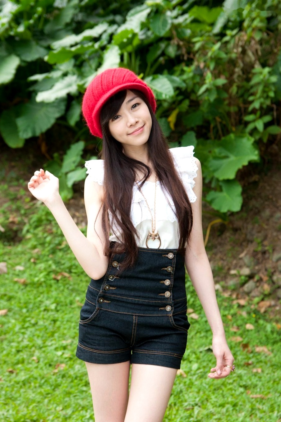 Gallery - 台湾清纯女神Mika户外街拍精选写真，清新甜美穿搭尽显邻家少女气质与动人魅力台湾清纯街拍治愈系清新 萧美卡女神私房照_秀色女神 - image 61