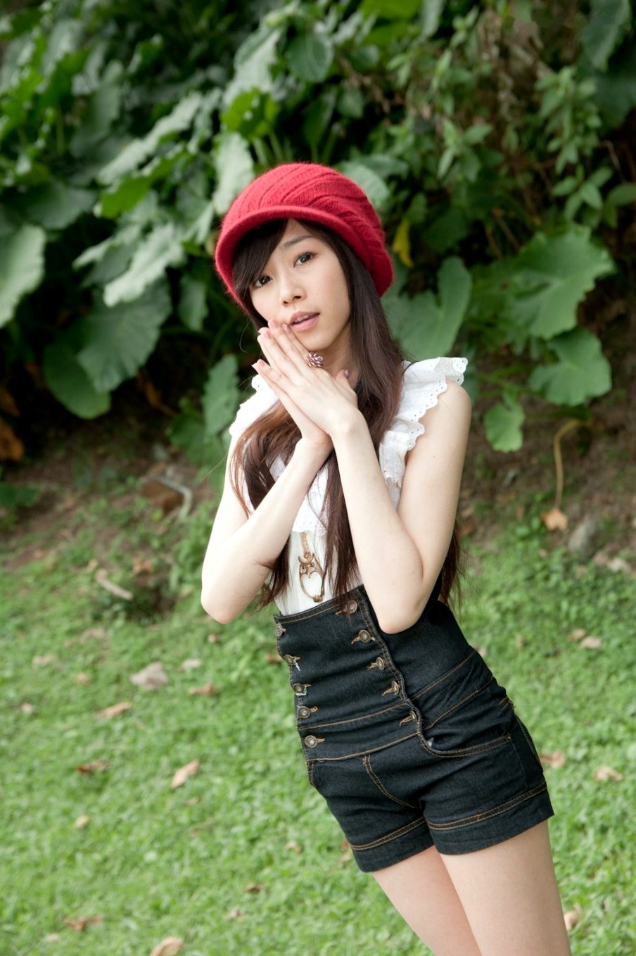 Gallery - 台湾清纯女神Mika户外街拍精选写真，清新甜美穿搭尽显邻家少女气质与动人魅力台湾清纯街拍治愈系清新 萧美卡女神私房照_秀色女神 - image 62