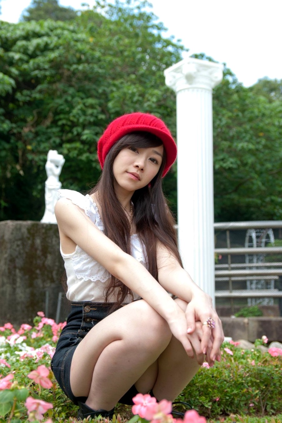 Gallery - 台湾清纯女神Mika户外街拍精选写真，清新甜美穿搭尽显邻家少女气质与动人魅力台湾清纯街拍治愈系清新 萧美卡女神私房照_秀色女神 - image 69