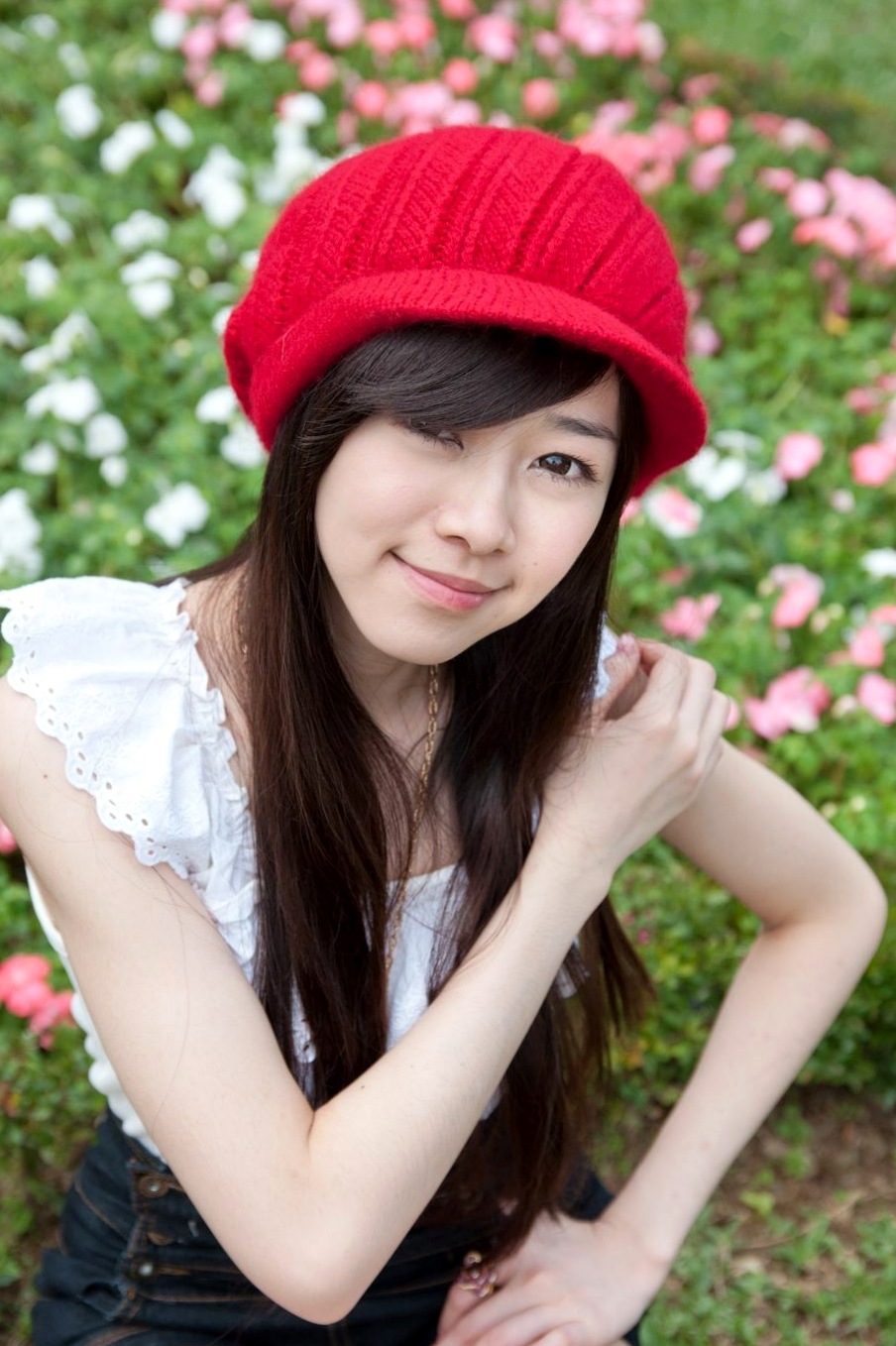 Gallery - 台湾清纯女神Mika户外街拍精选写真，清新甜美穿搭尽显邻家少女气质与动人魅力台湾清纯街拍治愈系清新 萧美卡女神私房照_秀色女神 - image 71