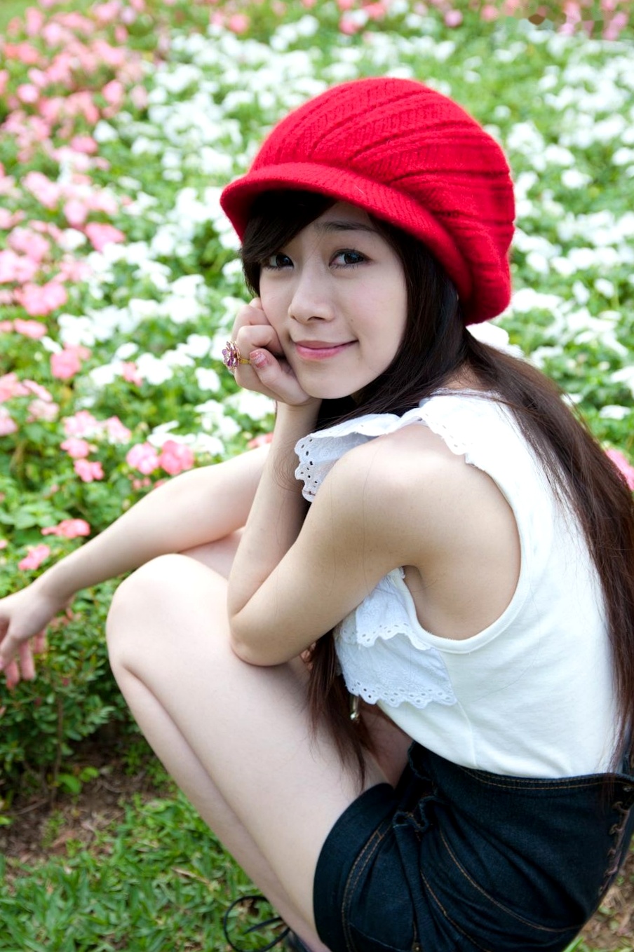 Gallery - 台湾清纯女神Mika户外街拍精选写真，清新甜美穿搭尽显邻家少女气质与动人魅力台湾清纯街拍治愈系清新 萧美卡女神私房照_秀色女神 - image 72