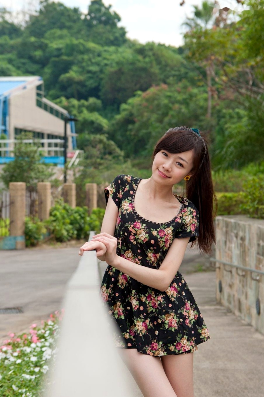 Gallery - 台湾清纯女神Mika户外街拍精选写真，清新甜美穿搭尽显邻家少女气质与动人魅力台湾清纯街拍治愈系清新 萧美卡女神私房照_秀色女神 - image 75