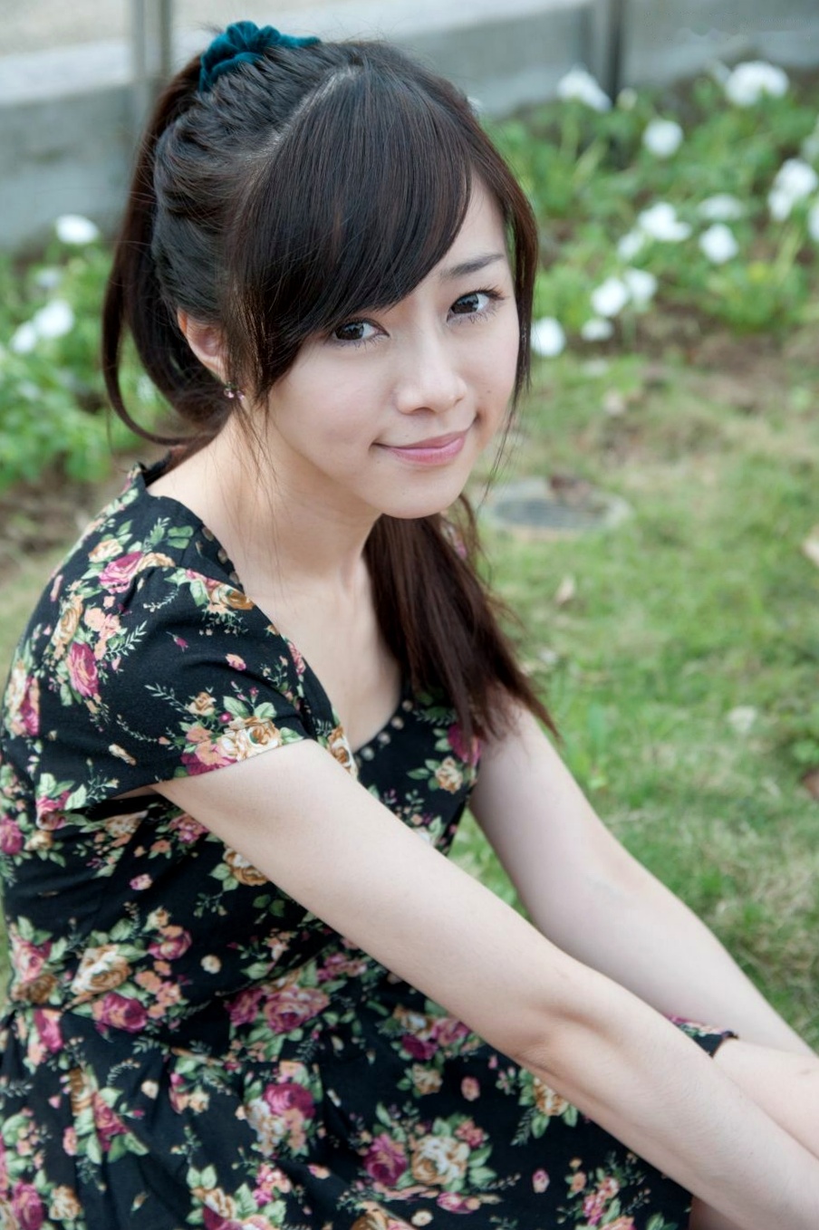 Gallery - 台湾清纯女神Mika户外街拍精选写真，清新甜美穿搭尽显邻家少女气质与动人魅力台湾清纯街拍治愈系清新 萧美卡女神私房照_秀色女神 - image 81