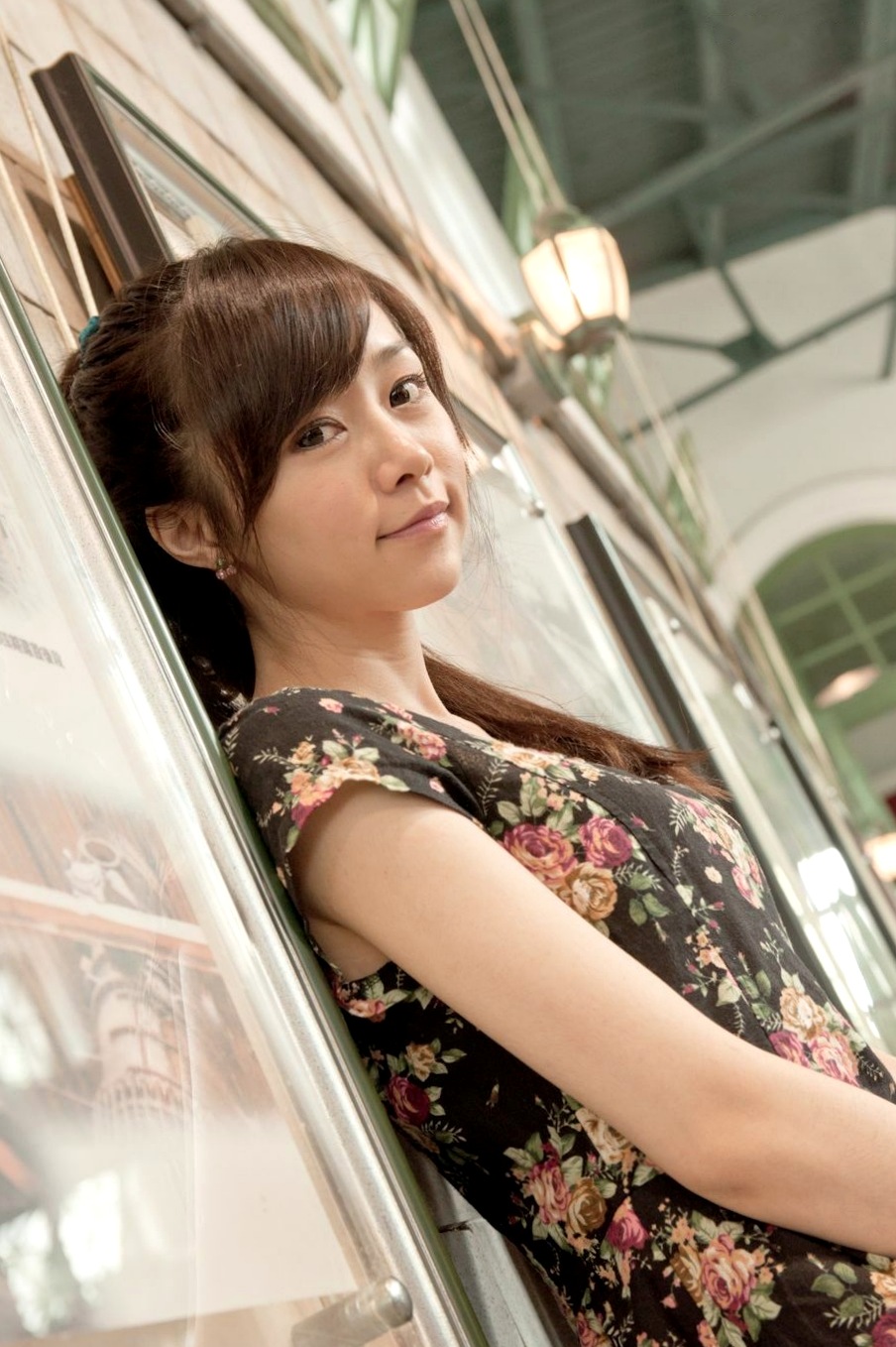 Gallery - 台湾清纯女神Mika户外街拍精选写真，清新甜美穿搭尽显邻家少女气质与动人魅力台湾清纯街拍治愈系清新 萧美卡女神私房照_秀色女神 - image 105