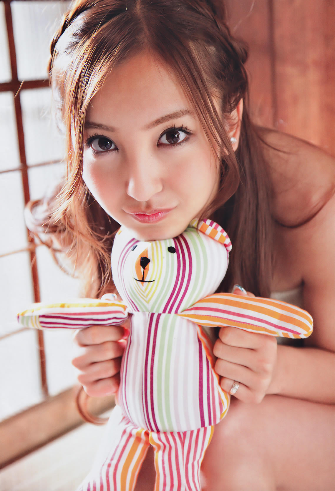 [Monthly Young Magazine]高清写真图2010.09 板野友美 山本梓 新川优爱 佐武宇绮