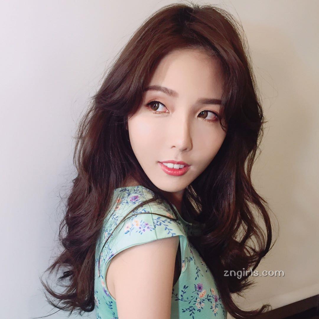 气象女主播朱琦郁 魅力非凡的气质校花