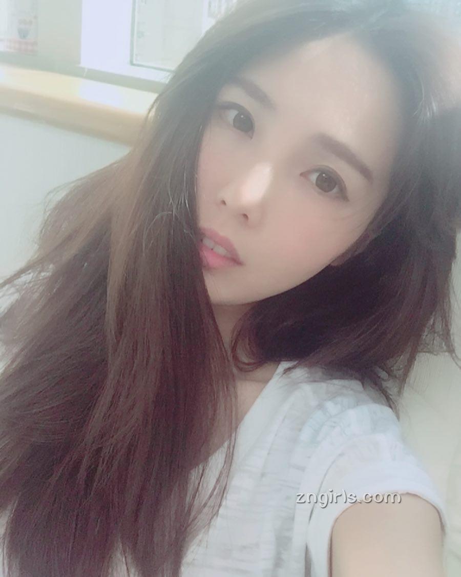 气象女主播朱琦郁 魅力非凡的气质校花