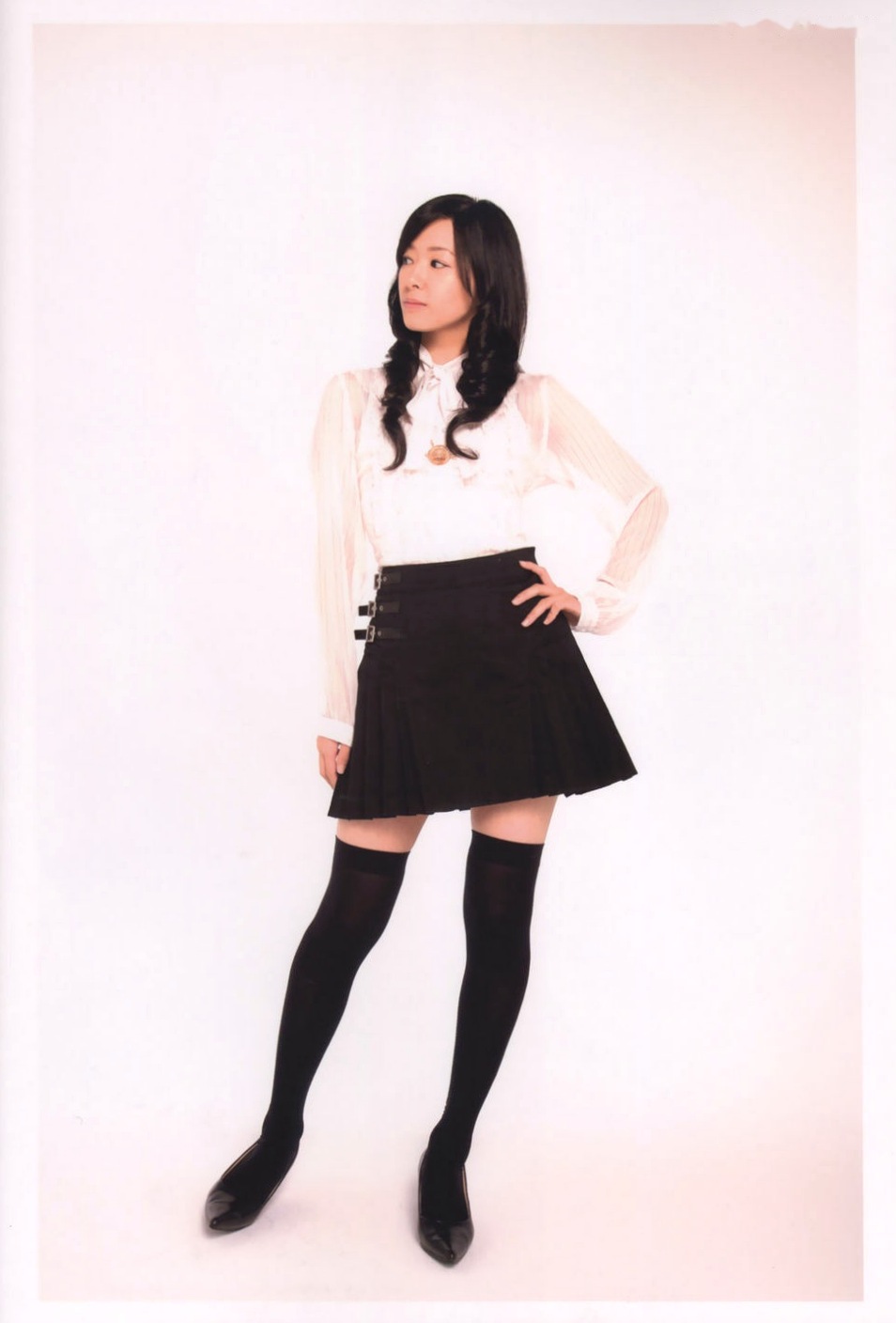 Gallery - 田中理惠《彩リエ Irodo Ri E》清纯甜美风写真集，怀抱玩偶温柔治愈，展现精致少女气质清纯气质日本治愈系 田中理惠女神私房照_秀色女神 - image 3