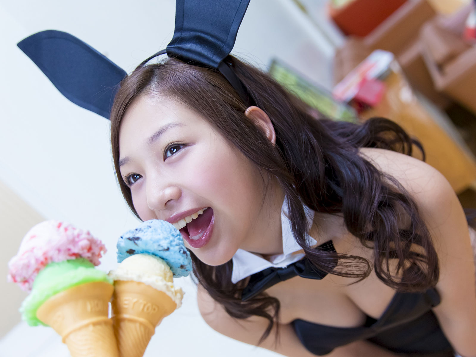 佐山彩香-制服的诱惑[Sabra]高清写真图COVER GIRL