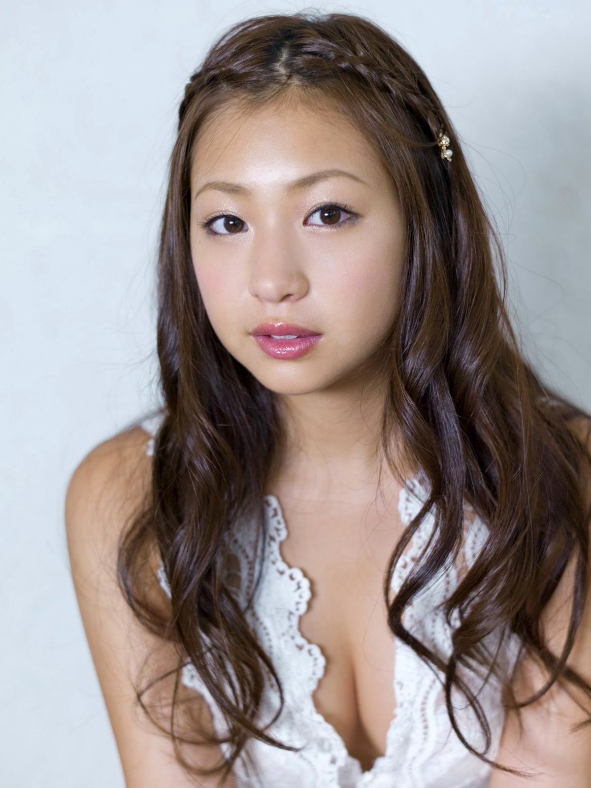 Gallery - 佐山彩香《ボインはオールA!! 2》私房写真集，清纯甜美室内诱惑，尽显童颜巨乳傲人好身材日本童颜巨乳私房照诱惑性感 佐山彩香女神私房照_秀色女神 - image 6