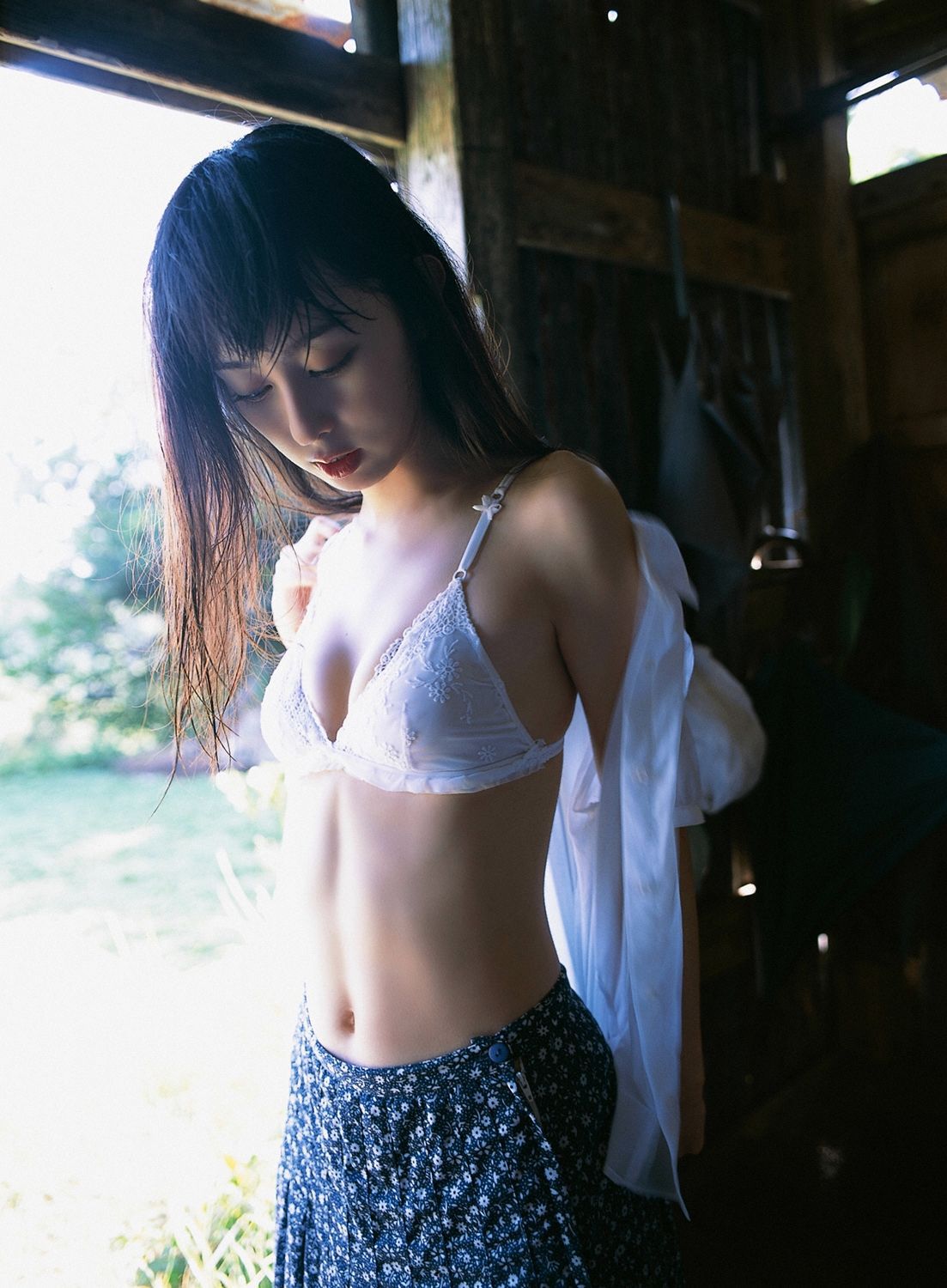 秋山莉奈-《莉奈のもうひと雫》[YS Web]高清写真图套图写真图集Vol.234