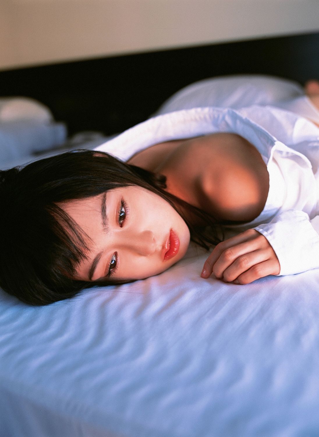 秋山莉奈-《莉奈のもうひと雫》[YS Web]高清写真图套图写真图集Vol.234