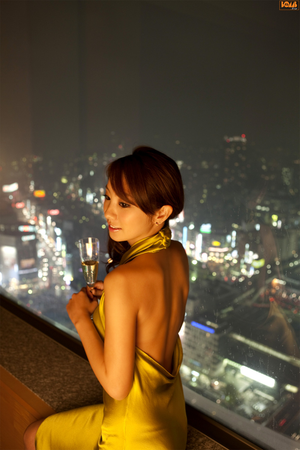 山本梓-内衣写真图[bomb.tv]高清写真图2010年2月份
