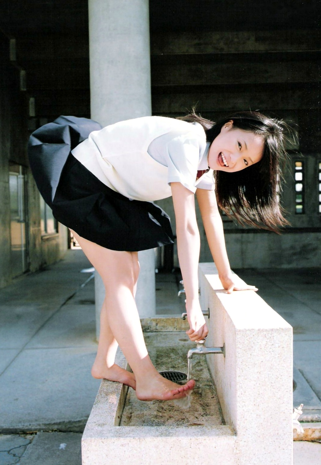 Gallery - PB写真集_龟井絵里 《ERI》 清新比基尼与时尚街拍，呈现少女灵动感与治愈气息日本清新比基尼治愈系女神 龟井绘里女神私房照_秀色女神 - image 28