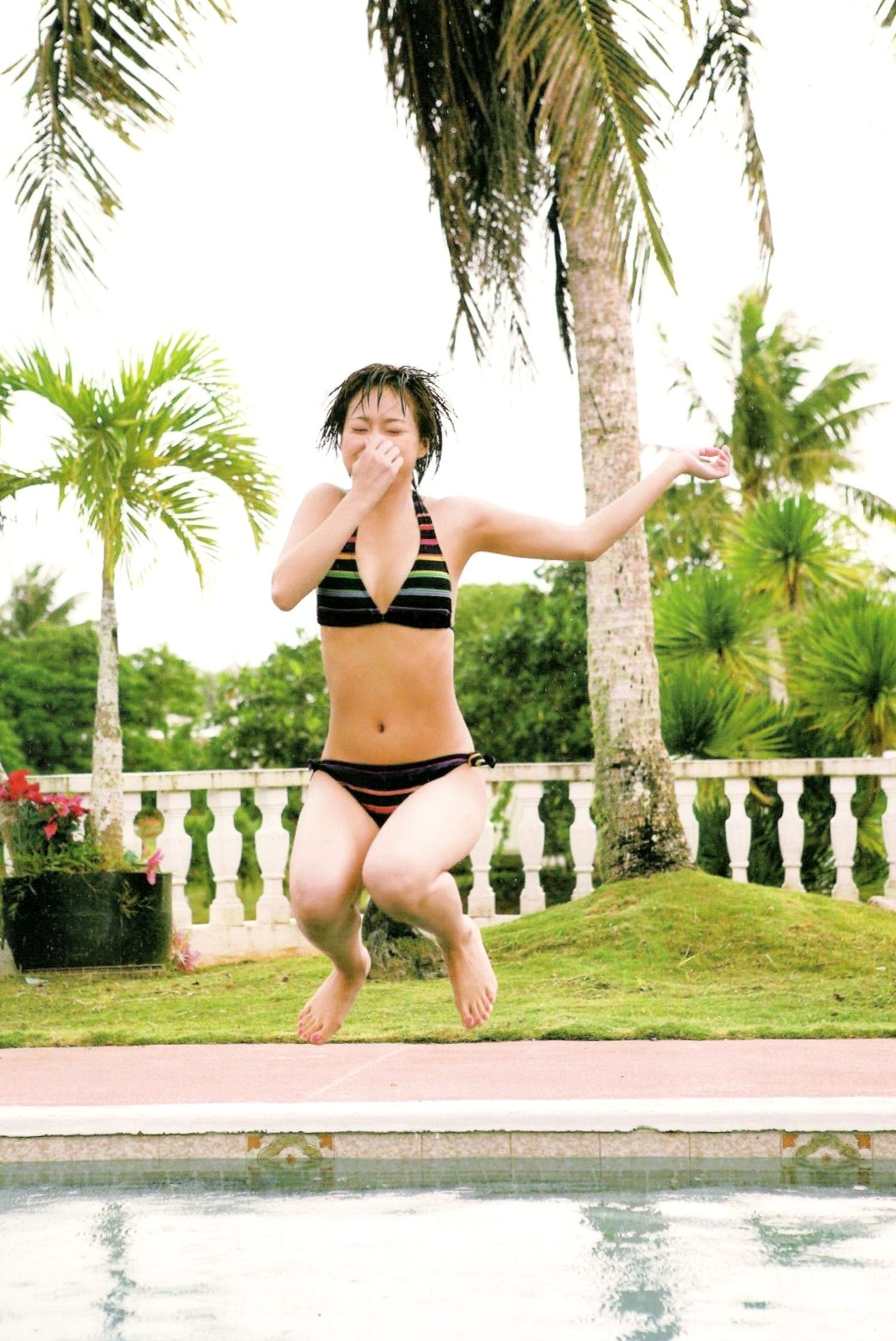 Gallery - PB写真集_龟井絵里 《ERI》 清新比基尼与时尚街拍，呈现少女灵动感与治愈气息日本清新比基尼治愈系女神 龟井绘里女神私房照_秀色女神 - image 130