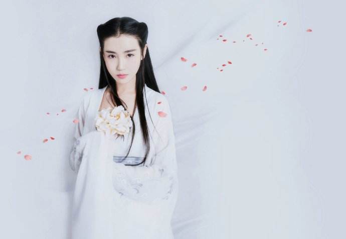 张辛苑 气质女神唯美写真图